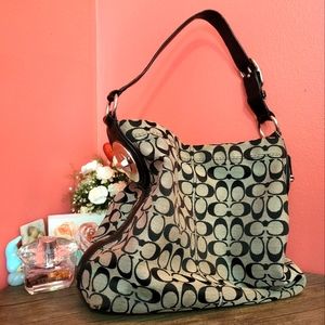 Coach Purse - Tote style. Authentic from Signature Collection.